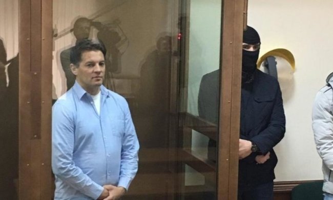 Цензура заборонила ув’язненому Сущенку листуватися з Порошенком