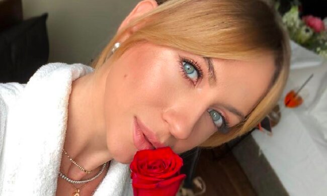 "Це нога взагалі?": Нікітюк перетворилася на справжню Снігову Королеву, але є одна деталь