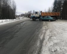 Забыл поставить на тормоза: грузовик отправил водителя в морг