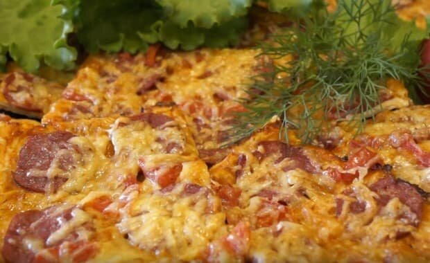 Вкусный рецепт для ленивых и не только: быстрая пицца на сковороде из лаваша