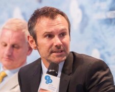 Вакарчук уже змирився з роллю президента і почав будувати Україну