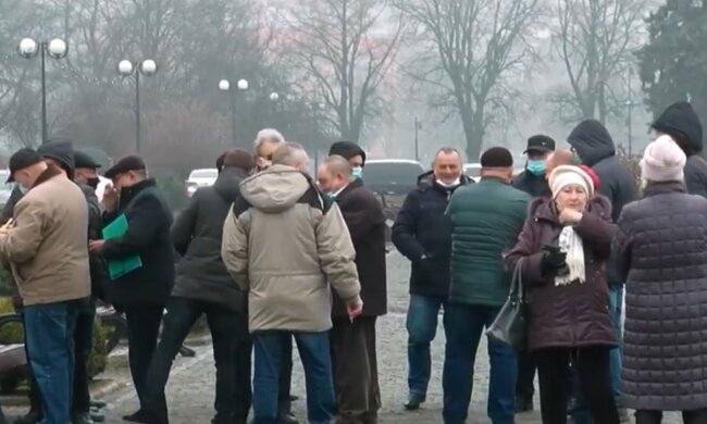 Пенсіонери, кадр з відео