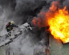 Вогонь охопив військову частину: одесити в паніці