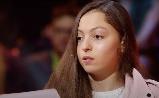 Маша Полякова, скриншот из видео