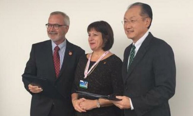 «Нафтогаз» получит 500 млн долларов кредита