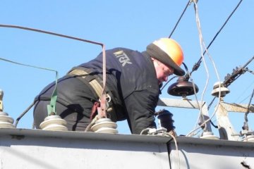 Тисячі українців надовго залишилися без світла