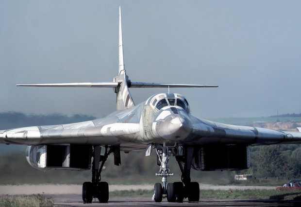 Російський бомбардувальник Ту-160