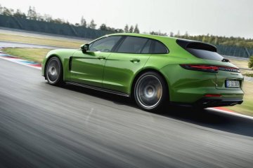 Porsche представила гоночний хетчбек Panamera GTS