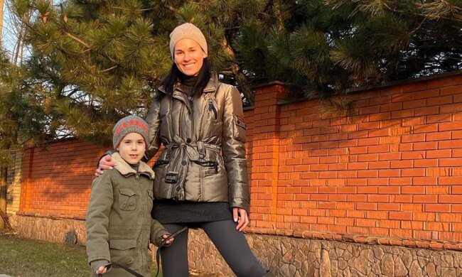 Маша Ефросинина с дочкой, фото с Instagram