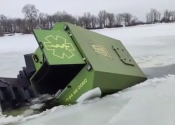 Донаты пошли ко дну: Геннадий Друзенко потопил дорогостоящий вездеход во время съемок рекламы