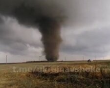 Дахи вирвані з коренем, люди втратили будинки - слідом за пожежами Україну атакував торнадо