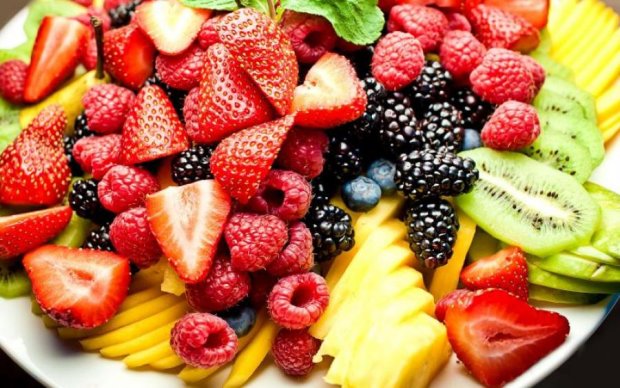 Любимый фрукт поможет похудеть летом