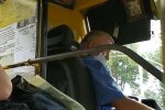 Львівський маршрутник розбомбив стереотипи про хамів за кермом світлою посмішкою: "Не грубіянить, пенсіонерам - безкоштовно"