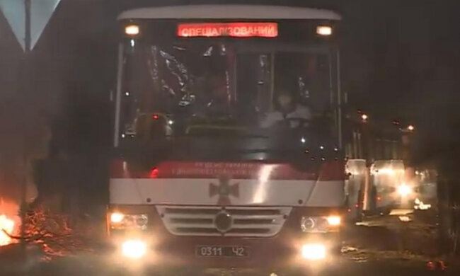 Перерахунок пенсій, прощальна ганьба Богдана, Санжари у вогні та соціальне житло для українців - головне за ніч