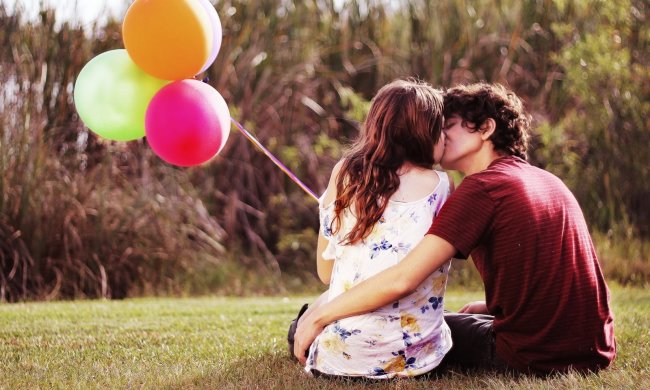 Українські підлітки зробили шокуюче зізнання про перший раз: нехтування контрацепцією і юний вік