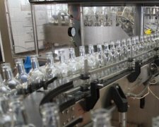 Налоговики "трясут" спиртзаводы по всей стране