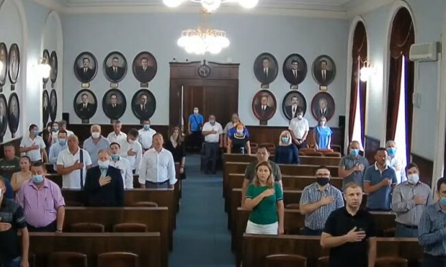 Чернівецька міська рада, скріншот з відео