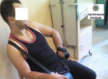 У майці й капцях: п'яний журналіст влаштував дебош у Луцьку