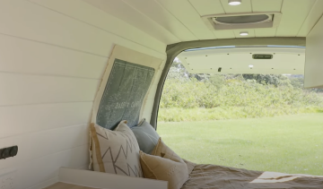 Toyota Hiace H200, скріншот: YouTube