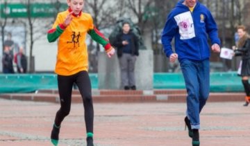 Польські чоловіки бігали на підборах