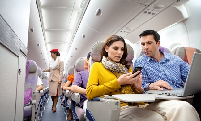 Що найбільше дратує у літаку: топ огидних звичок