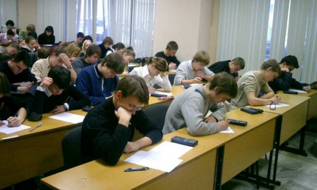 ВНО 2018: кому может не хватить мест в вузе

