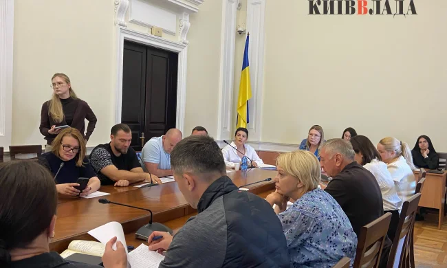 Пошкоджений будинок у Києві