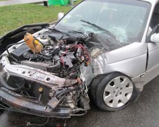 П'яний водій Opel в'їхав у автозаправну станцію у Бердичеві