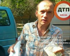 Водитель-алкоголик после аварии продолжил пить даже в присутствии полицейских