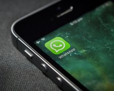 Создатель WhatsApp объявил войну Facebook: удаляйте свою страничку