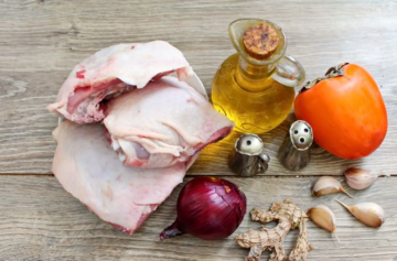 Бедрышки с хурмой, кадр из видео