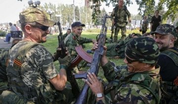Російські окупанти знову рознесли передмістя Донецька