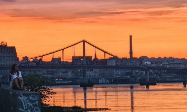 Украинцы, закат, фото из соцсетей