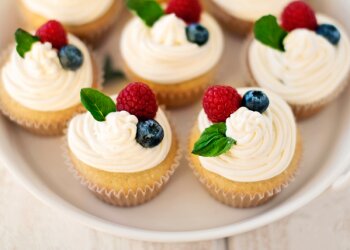 Ванильные капкейки, фото из открытых источников