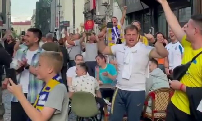 Песня о Путине перед игрой Украина-Австрия, скриншот: Instagram