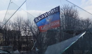 Дороги "ДНР" ремонтують брудом і глиною
