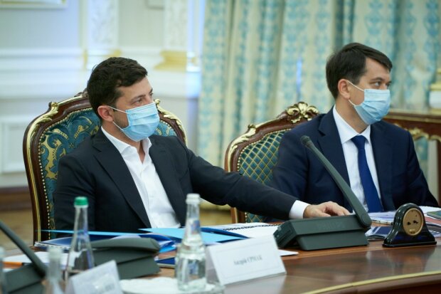 Володимир Зеленський і Дмитро Разумков, фото: president.gov.ua