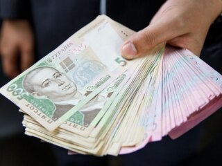 Доплати чиновникам за міжнародні проєкти