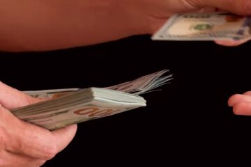 Десятки тисяч за кілька хвилин: криптоблогер Олександр Чигаєв побудував бізнес на обмані клієнтів