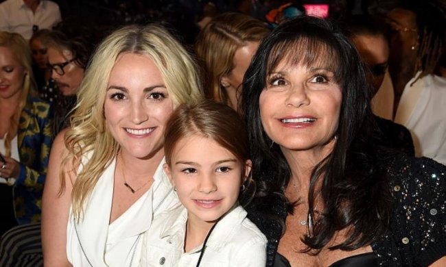 Племянница Бритни очнулась и заговорила