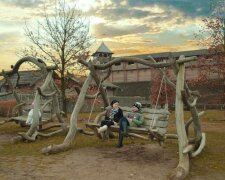 Під Києвом на 8 березня усіх жінок будут посвячувати в княгині