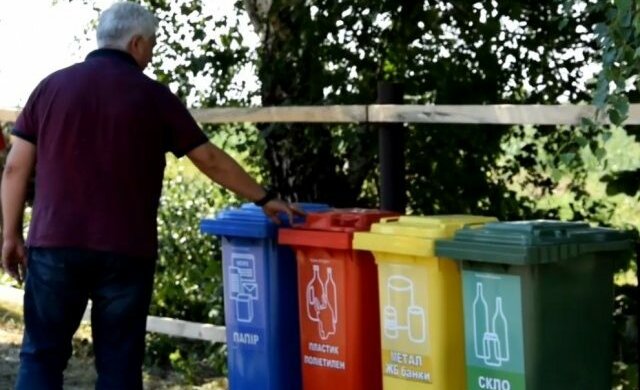 Грета Тунберг надихнула? Вінницькі школярі оголосили війну стихійним сміттєзвалищам