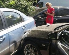 Дівчина через напад епілепсії протаранила 4 автомобілі в Одесі