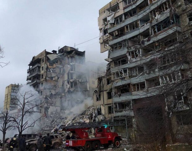 Удар по житловому будинку у Дніпрі. Фото: t.me/dnipropetrovskaODA