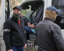 "Депутат" раздора: титушки пытались остановить спецотряд СБУ