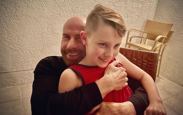 Джон Траволта с сыном, фото с Instagram