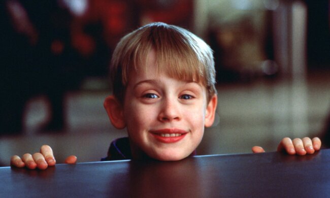 Скрин, видео YouTube "Один дома"