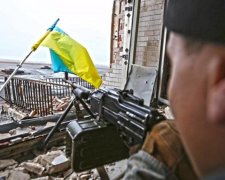 Торговцы избили известного "киборга" в центре Киева