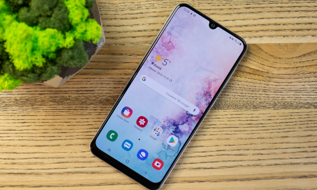 Огляд нового смартфона Samsung