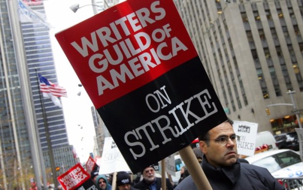 Голлівудські сценаристи припинили страйк